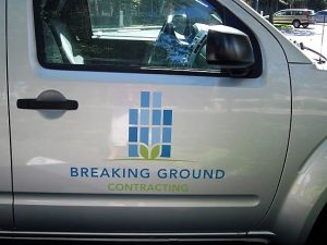 custom vinyl vehicle lettering